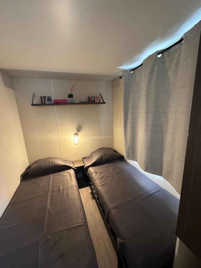 Au P'Tit Bonheur Hotel La Roque-d'Antheron Eksteriør billede
